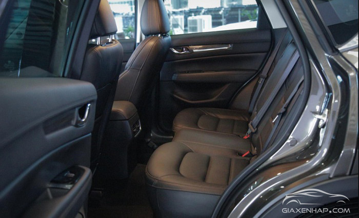 Khoang hành khách CX-5 2.5L Signature Premium AWD