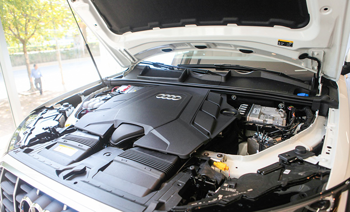 Động cơ xe Audi Q7